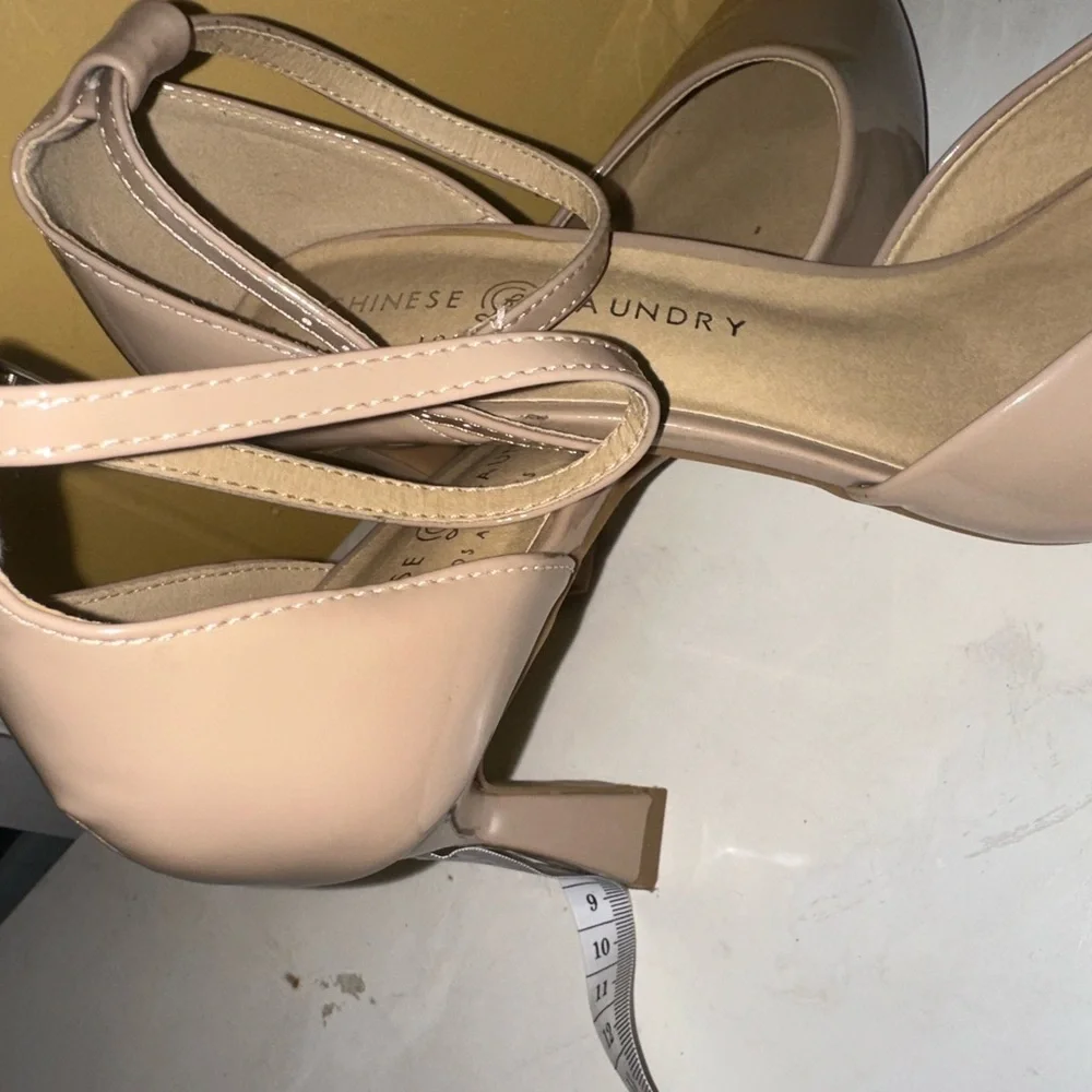 Chinese Laundry Beige Patent Heels.  (#103)